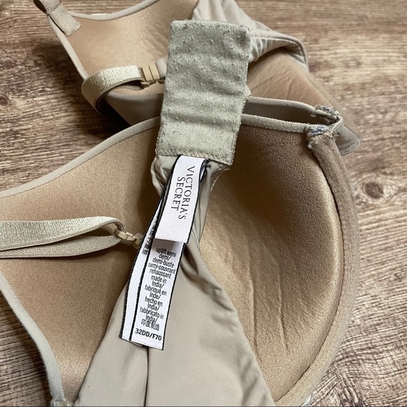 Victoria's Secret Uplift Semi Demi Tan Bra - Picture 4 of 4